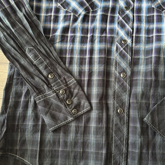 Roper Mens Large blue plaid ombré western pearl snap
Button down - Picture 5 of 7